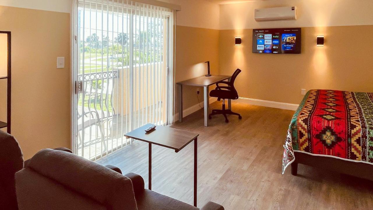 White Orchid Apartments Fort Myers Dış mekan fotoğraf